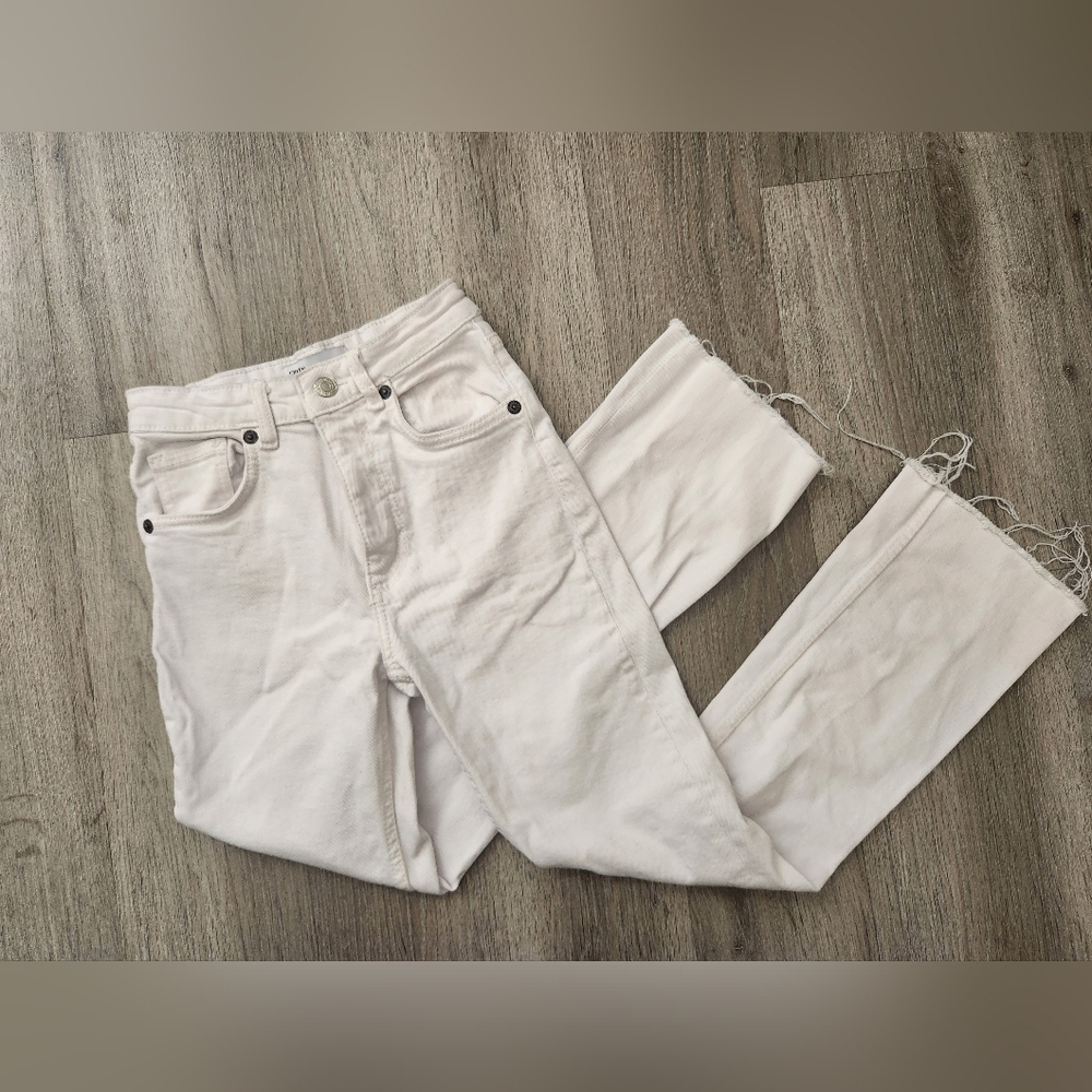 Zara High-Waisted White Distressed Denim Jeans